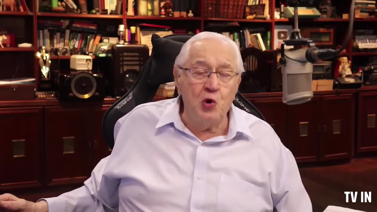 Live stream logo or thumbnail